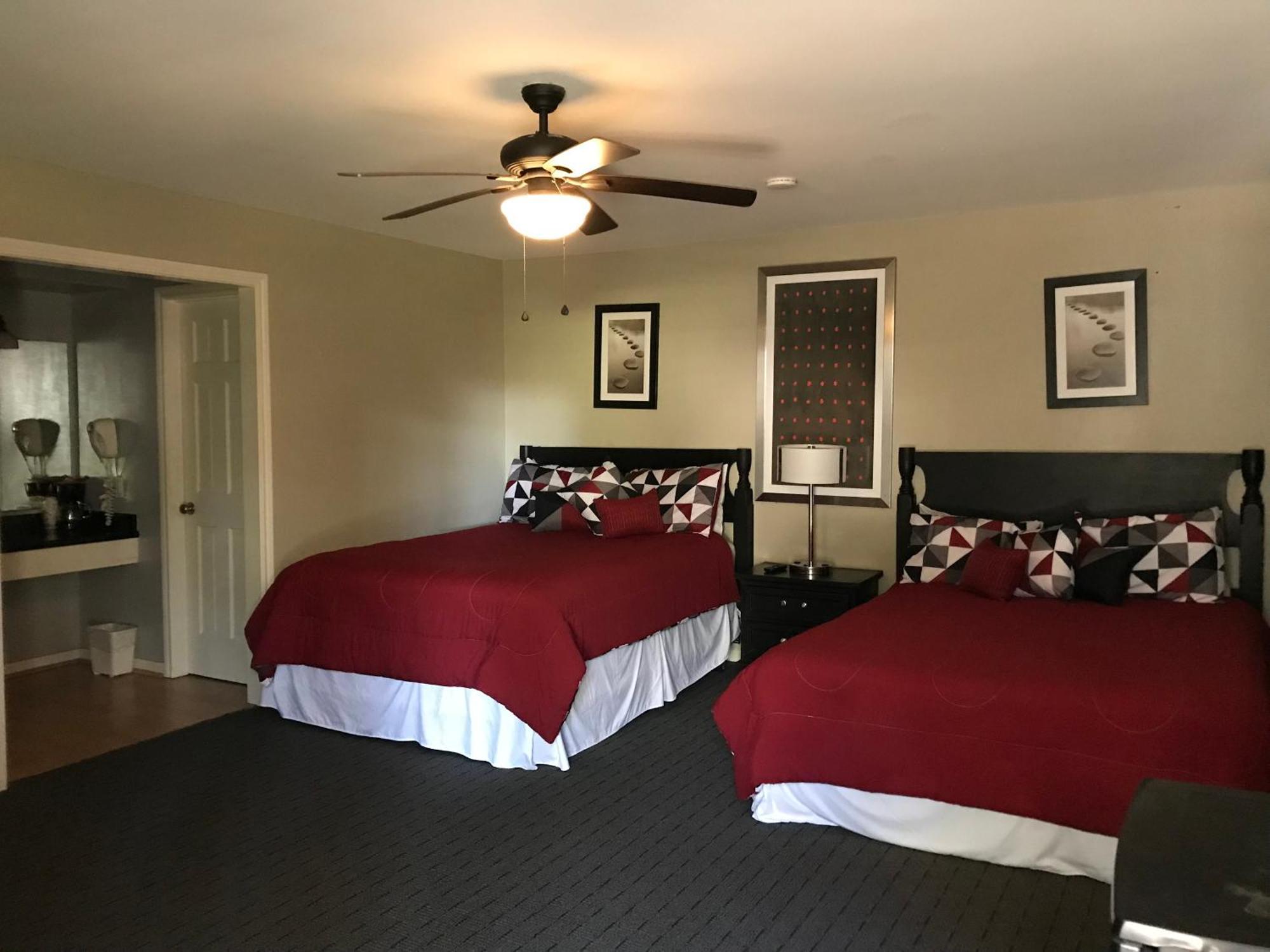 Columbia Lakes & Conference Center 3*