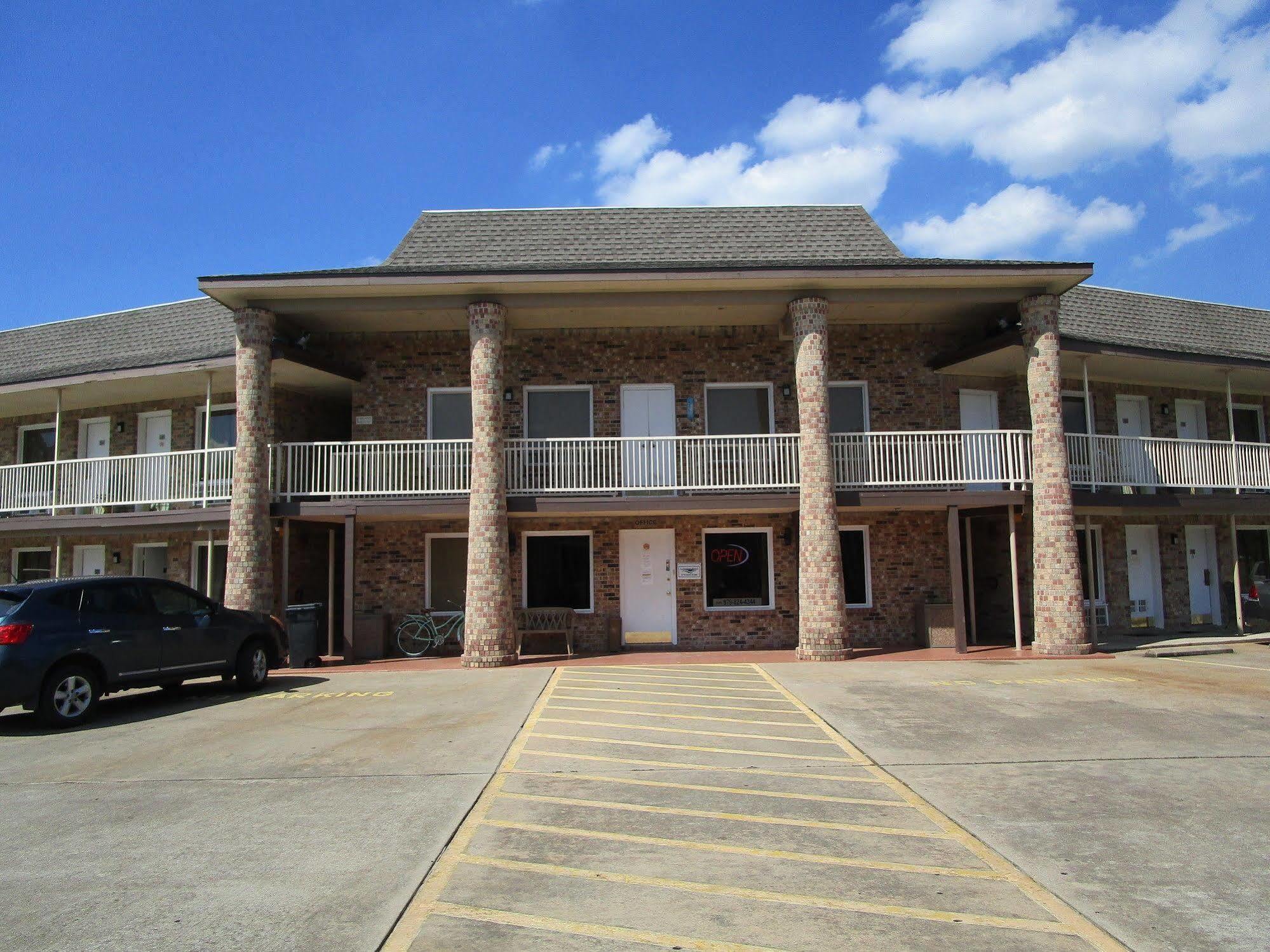 Columbia Lakes & Conference Center